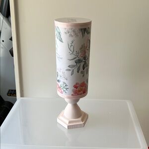 Floral Pink and White Decorative hair accessory holder